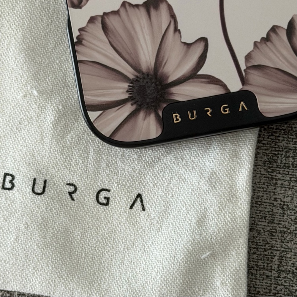 Burga Cream and Brown Floral Phone Case, Brand New, for the IPhone 17 Pro - Picture 4 of 9